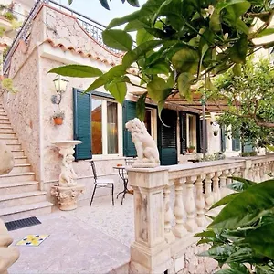Apartment Donna Rosa - Your In, Taormina